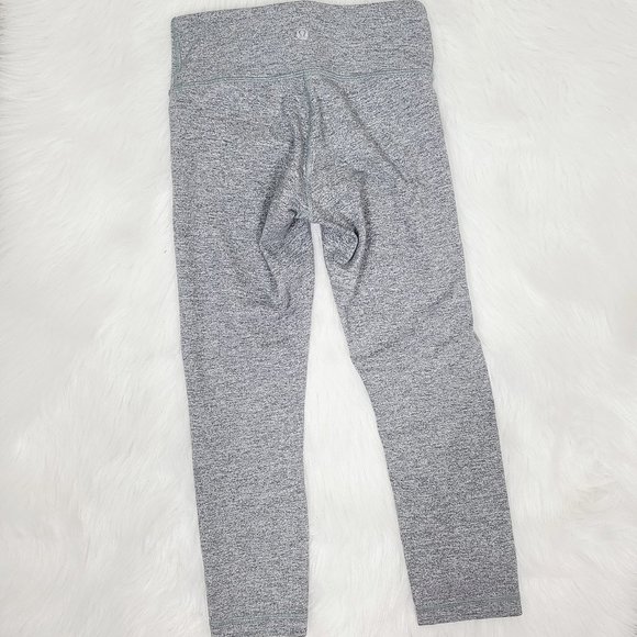 Lululemon Heather Gray Cropped Leggings - Picture 3 of 5